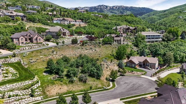 1596 E MILLBROOK WAY, Bountiful, UT 84010