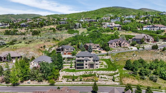 1596 E MILLBROOK WAY, Bountiful, UT 84010