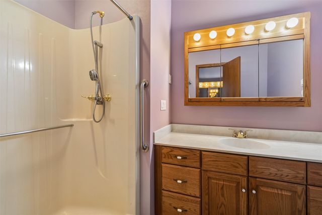 810 NE Vail Court, Ankeny, IA 50021