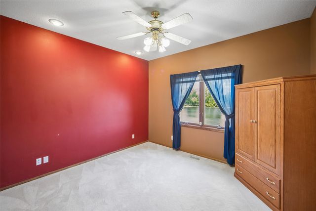 810 NE Vail Court, Ankeny, IA 50021