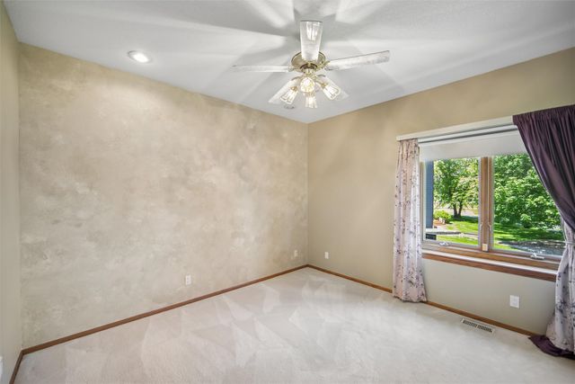 810 NE Vail Court, Ankeny, IA 50021