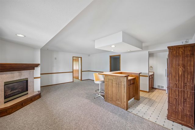 810 NE Vail Court, Ankeny, IA 50021