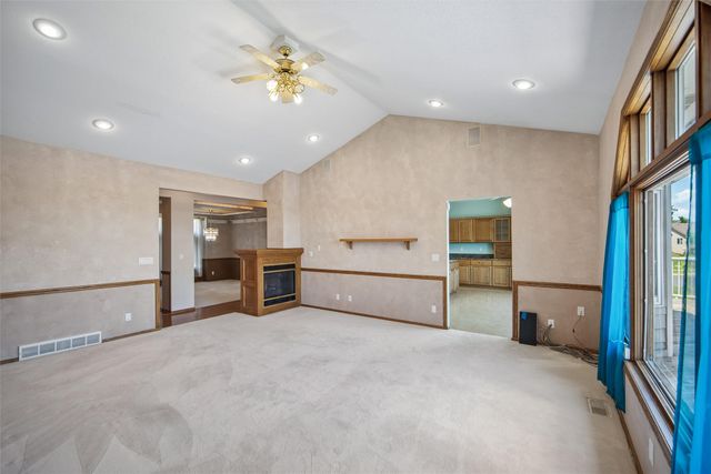810 NE Vail Court, Ankeny, IA 50021