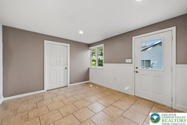 1219 East Highland Street, Allentown City, PA 18109