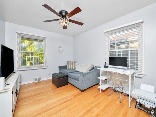 2136 Bristol Avenue, Westchester, IL 60154