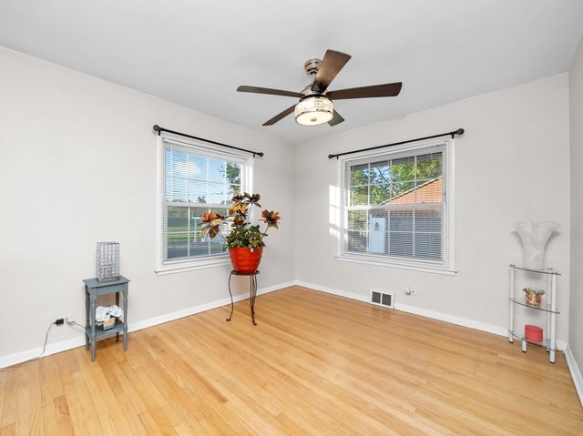 2136 Bristol Avenue, Westchester, IL 60154