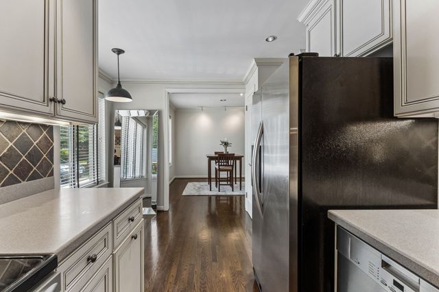 4487 Post Pl Apt 60, Nashville, TN 37205