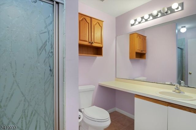 80 Garden Ct, Roxbury Twp., NJ 07876