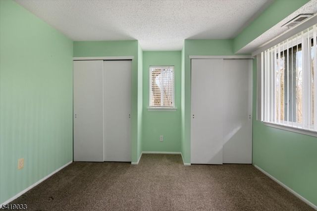 80 Garden Ct, Roxbury Twp., NJ 07876