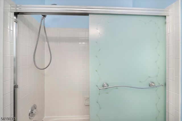 80 Garden Ct, Roxbury Twp., NJ 07876