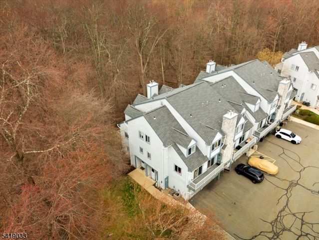 80 Garden Ct, Roxbury Twp., NJ 07876