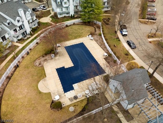 80 Garden Ct, Roxbury Twp., NJ 07876