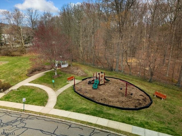 80 Garden Ct, Roxbury Twp., NJ 07876