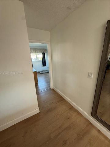 4450 NW 9th St, Coconut Creek, FL 33066