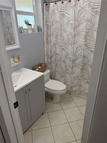 4450 NW 9th St, Coconut Creek, FL 33066