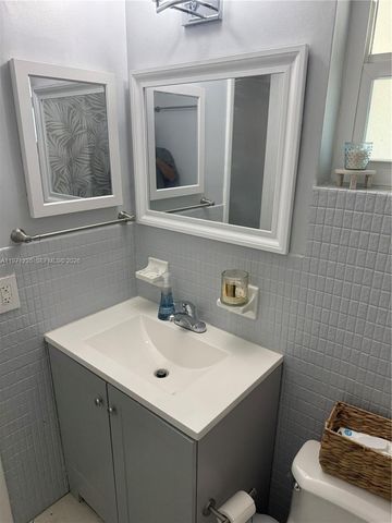 4450 NW 9th St, Coconut Creek, FL 33066