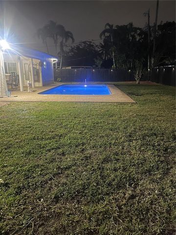 4450 NW 9th St, Coconut Creek, FL 33066