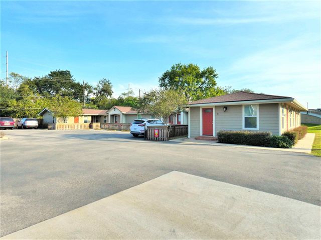 507 Houston Street 8, Rosenberg, TX 77471
