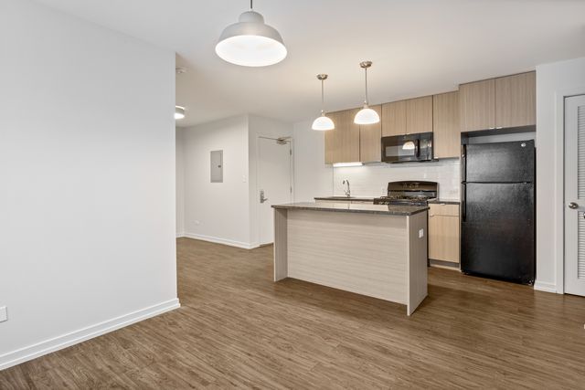 5411 N Winthrop Avenue 520, Chicago, IL 60640