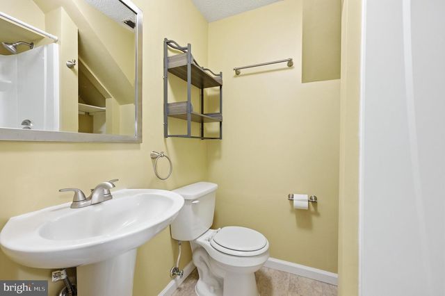 1597 DOGWOOD DR, Frederick, MD 21701