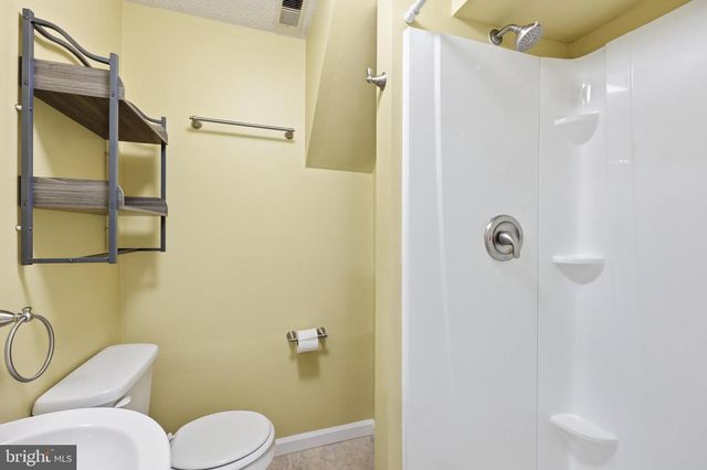 1597 DOGWOOD DR, Frederick, MD 21701