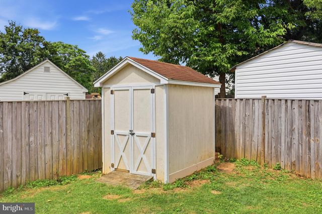 1597 DOGWOOD DR, Frederick, MD 21701