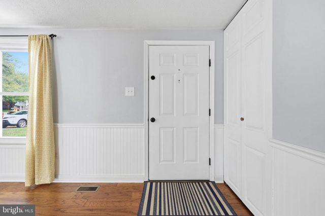 1597 DOGWOOD DR, Frederick, MD 21701