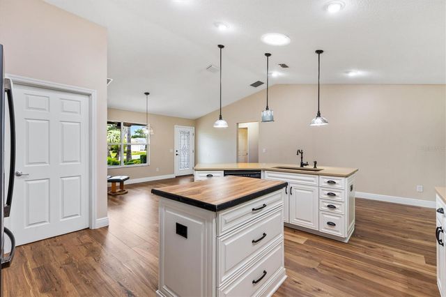 17960 SE 92ND AMORY AVENUE, The Villages, FL 32162