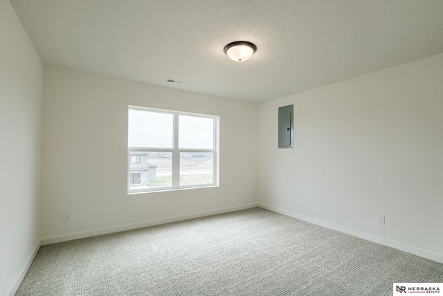 16109 Isabella Street, Bennington, NE 68007