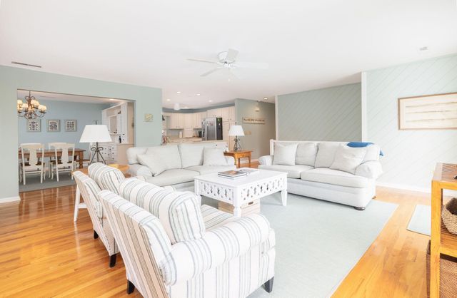 6 4th Avenue, Isle Of Palms, SC 29451