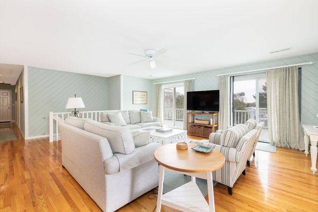 6 4th Avenue, Isle Of Palms, SC 29451