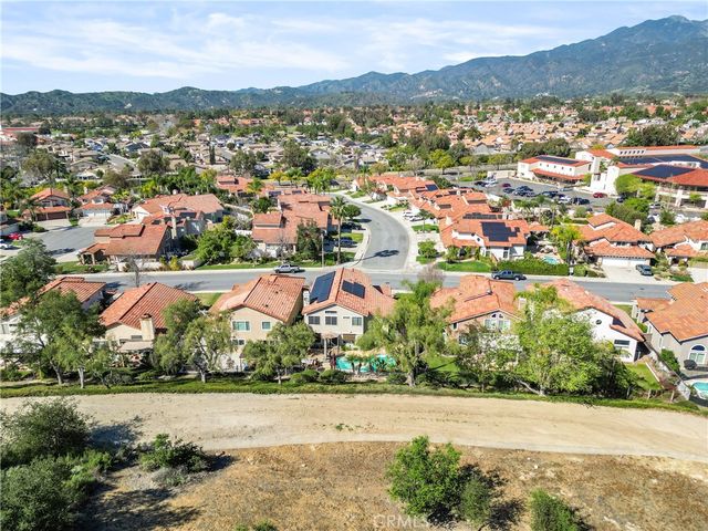 16 San Carlos, Rancho Santa Margarita, CA 92688