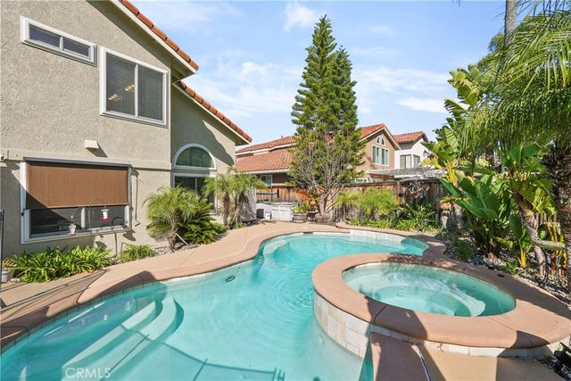 16 San Carlos, Rancho Santa Margarita, CA 92688