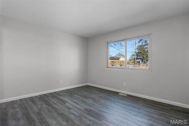 3633 Poepping Street, St Louis, MO 63125