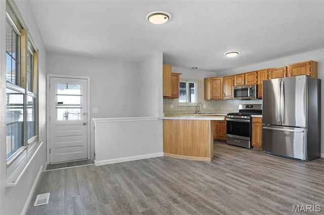 3633 Poepping Street, St Louis, MO 63125