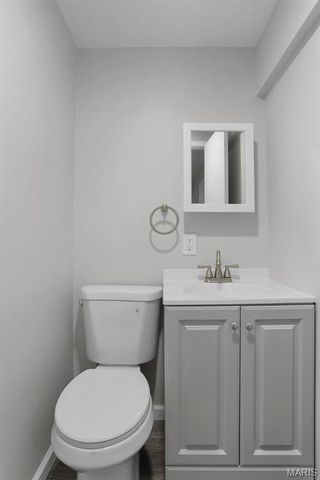 3633 Poepping Street, St Louis, MO 63125