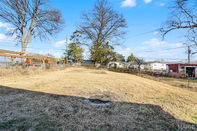 3633 Poepping Street, St Louis, MO 63125