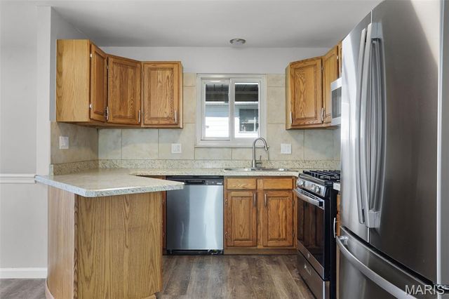 3633 Poepping Street, St Louis, MO 63125