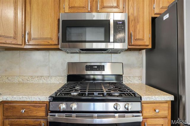 3633 Poepping Street, St Louis, MO 63125