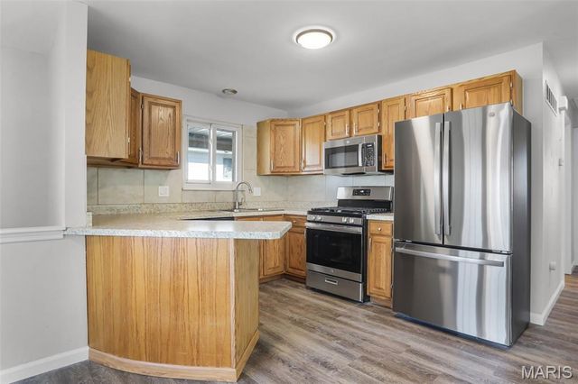 3633 Poepping Street, St Louis, MO 63125