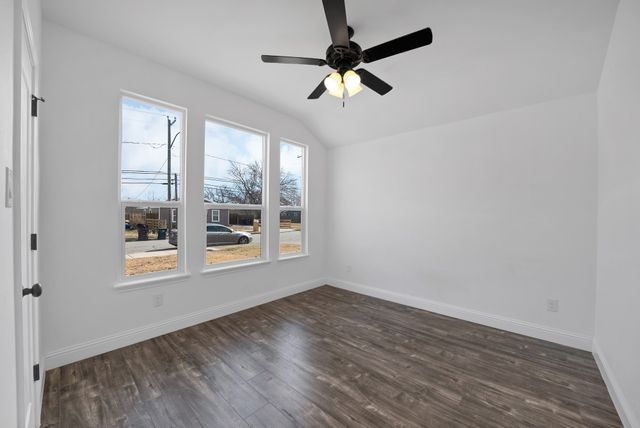 1812 Dillard Street, Fort Worth, TX 76105