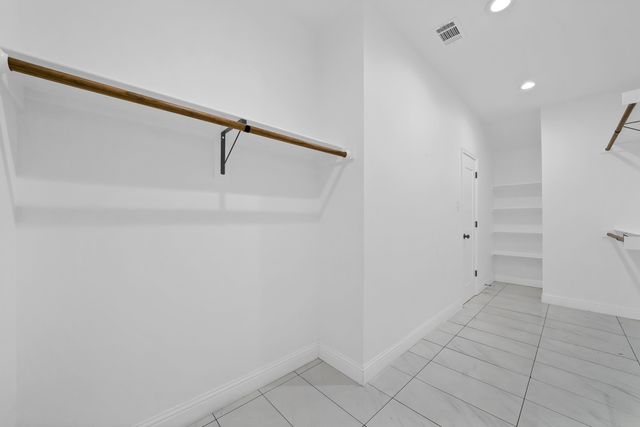 1812 Dillard Street, Fort Worth, TX 76105