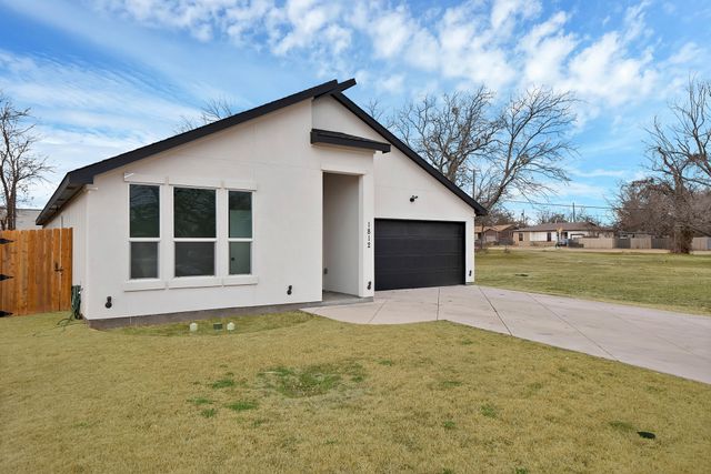 1812 Dillard Street, Fort Worth, TX 76105