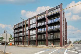 2725 Thatcher Avenue 404, River Grove, IL 60171