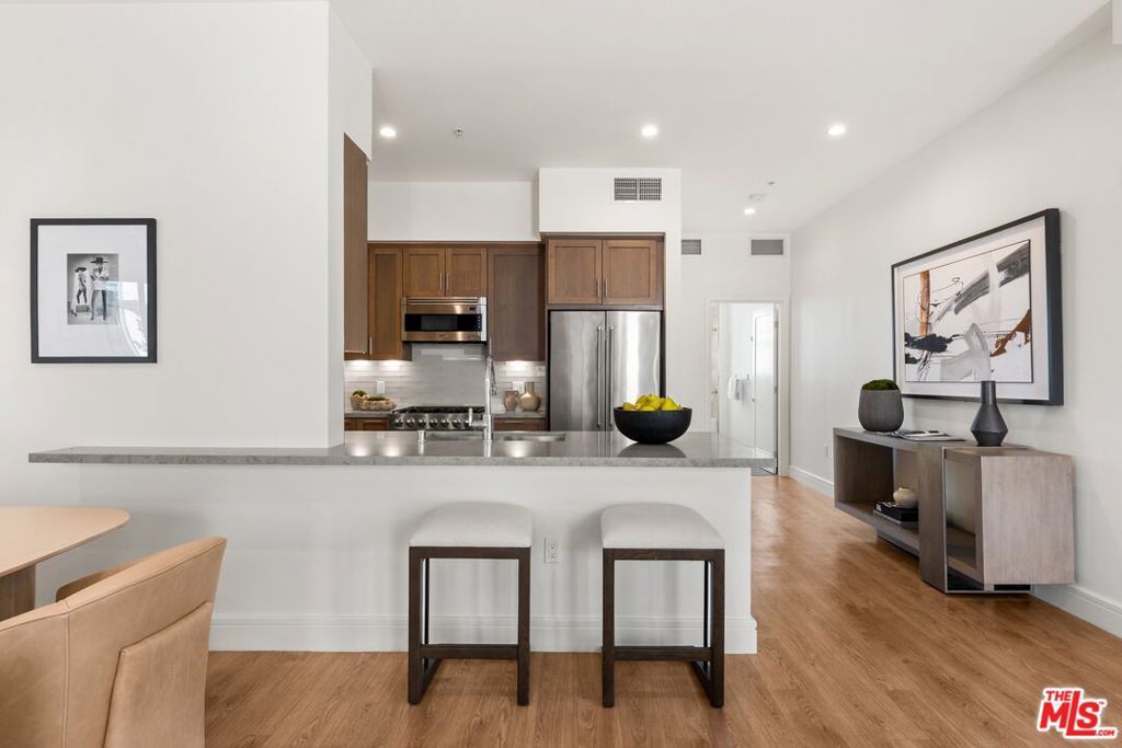 2300 Wilshire Boulevard 219, Santa Monica, CA 90403 — photo 5