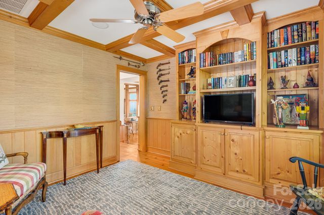 206 Twin Springs Road, Blowing Rock, NC 28605