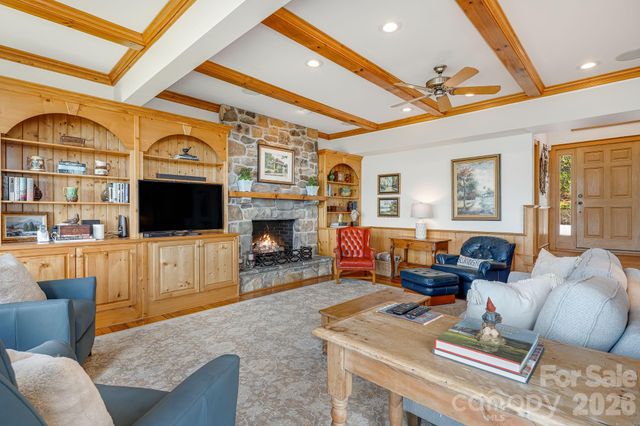 206 Twin Springs Road, Blowing Rock, NC 28605