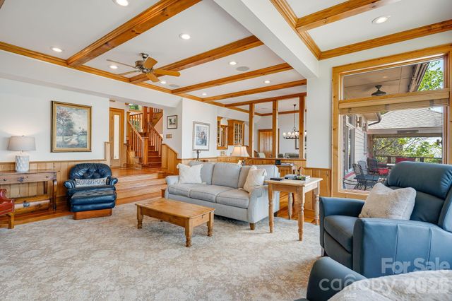 206 Twin Springs Road, Blowing Rock, NC 28605