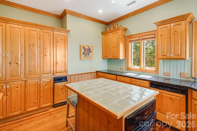 206 Twin Springs Road, Blowing Rock, NC 28605