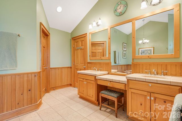 206 Twin Springs Road, Blowing Rock, NC 28605